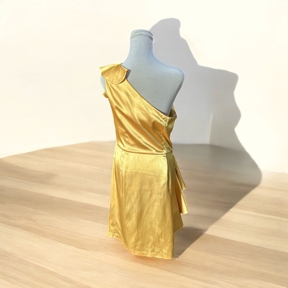 London Times Yellow One-Shoulder Ruched Cocktail Dress – Size 12 - Picture 6 of 9